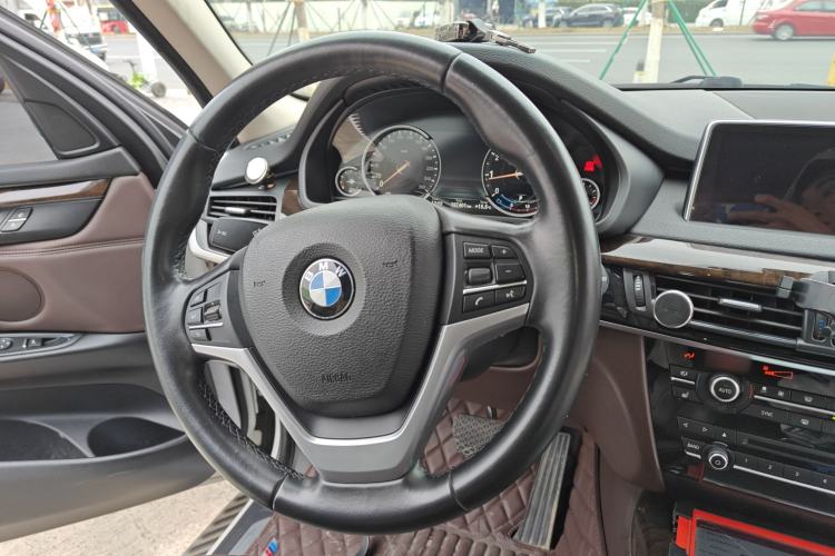 Used BMW X5 2018 xDrive28i Steering Wheel