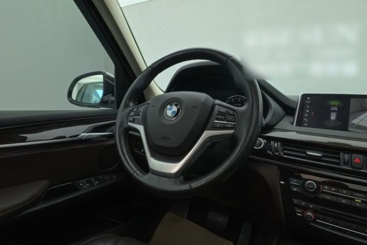 Used BMW X5 2018 xDrive28i Steering Wheel
