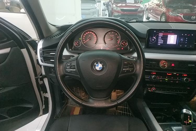 Used BMW X5 2018 xDrive35i Base Model Middle East Steering Wheel