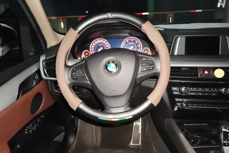 Used BMW X5 2018 xDrive35i Base Model Middle East Steering Wheel