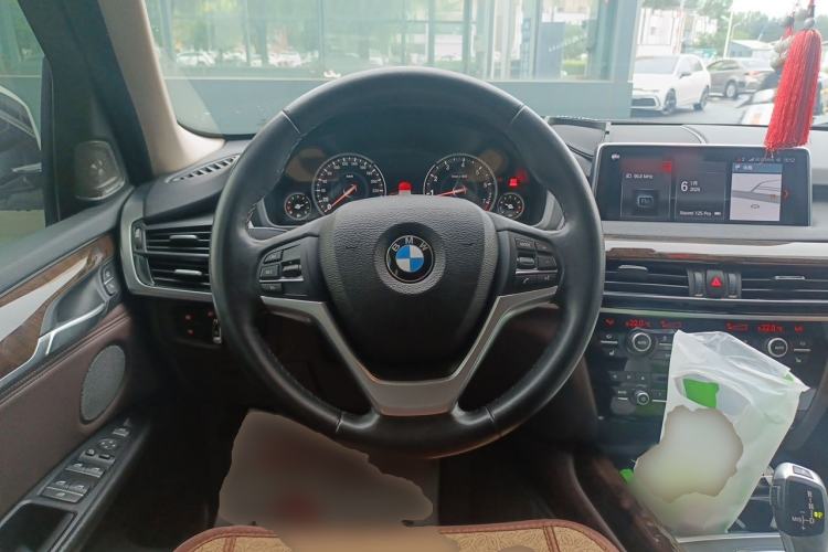 Used BMW X5 2018 xDrive28i Steering Wheel