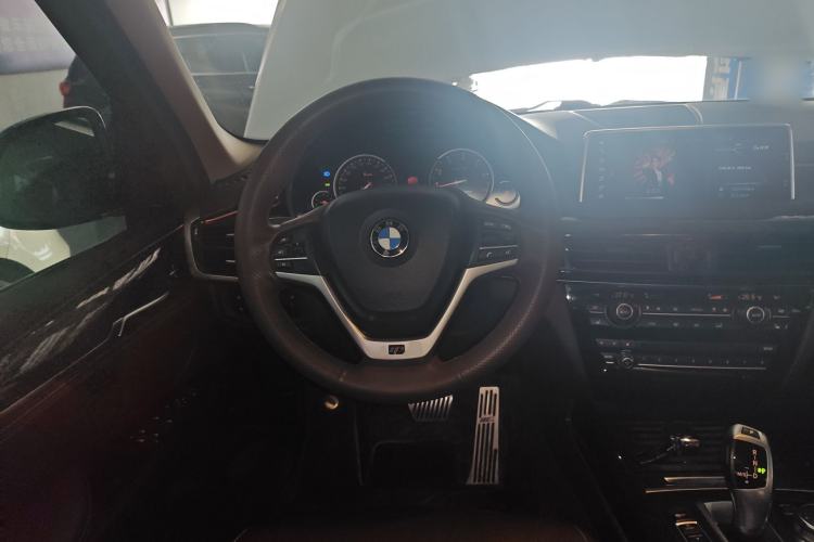 Used BMW X5 2018 xDrive28i Steering Wheel
