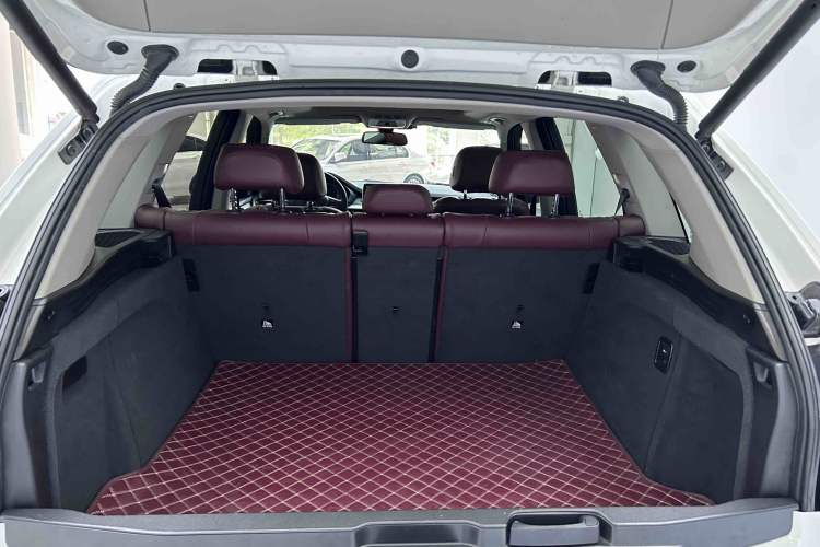 Used BMW X5 2018 xDrive35i Base Model Middle East Trunk