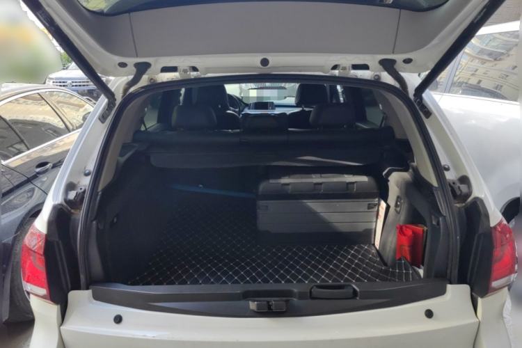 Used BMW X5  Trunk