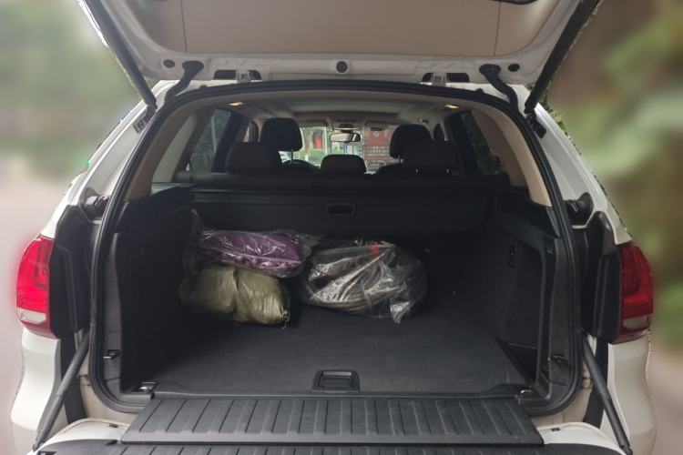 Used BMW X5 2018 xDrive28i Trunk