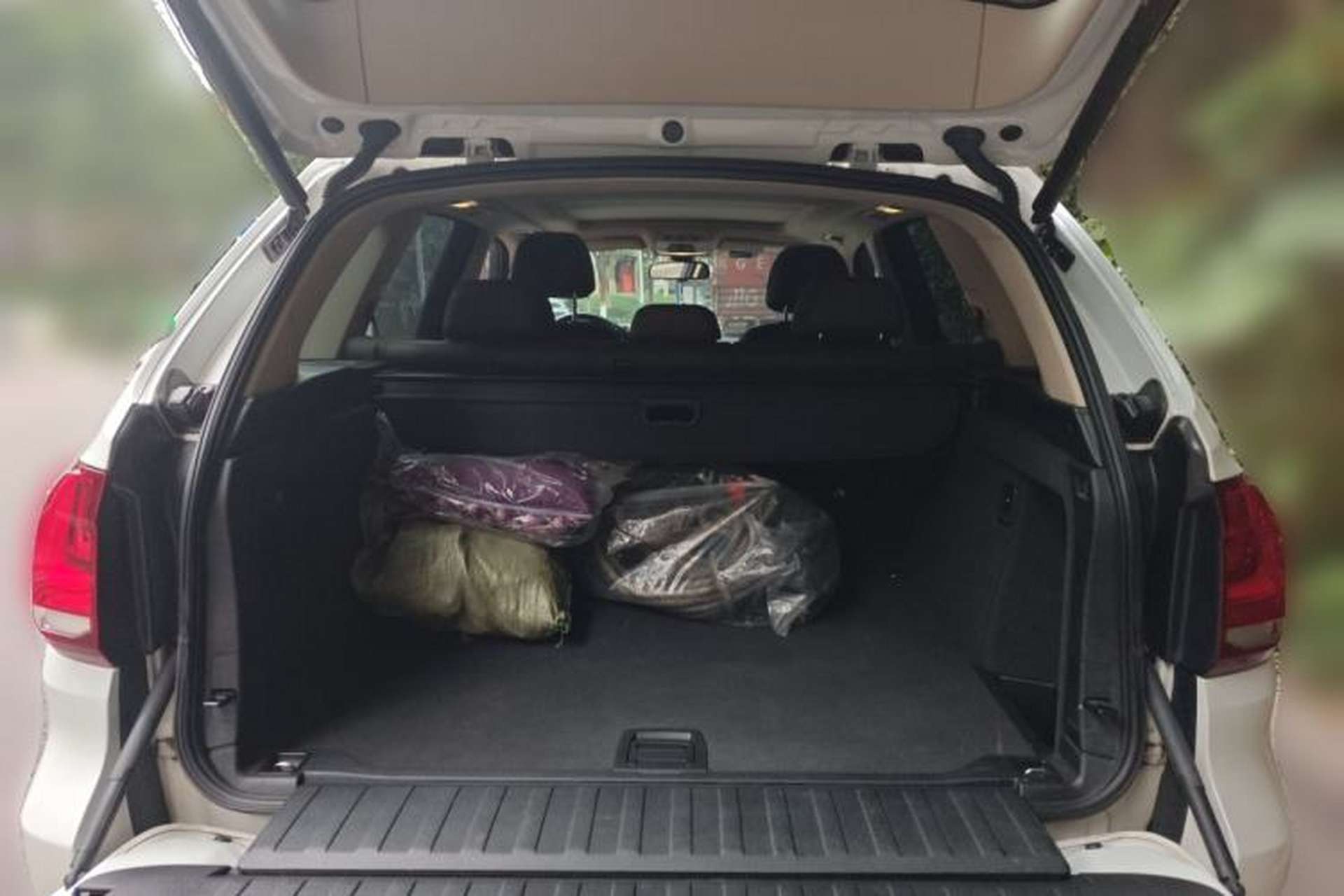Used BMW X5 2018 xDrive28i Trunk
