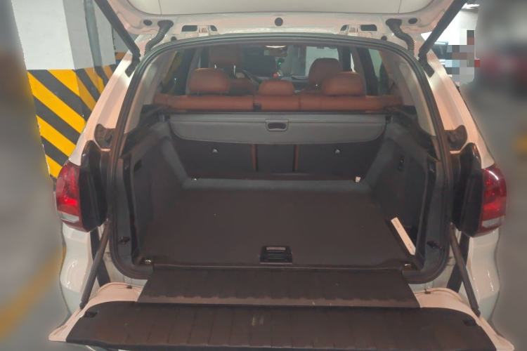 Used BMW X5  Trunk