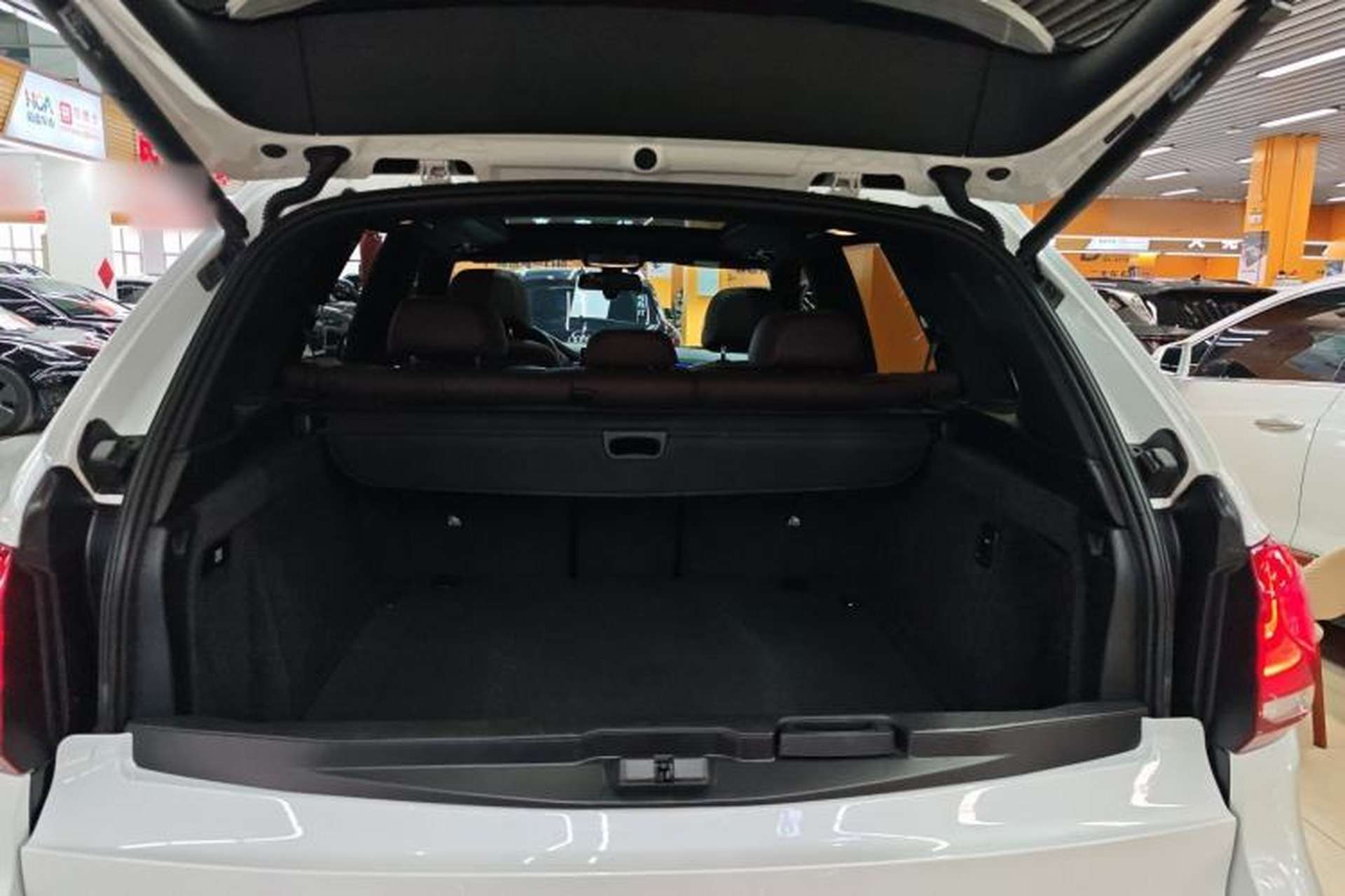 Used BMW X5 2018 xDrive35i M Sport Edition Trunk