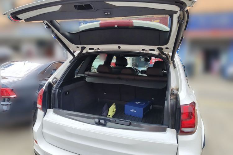Used BMW X5 2018 xDrive35i M Sport Edition Trunk