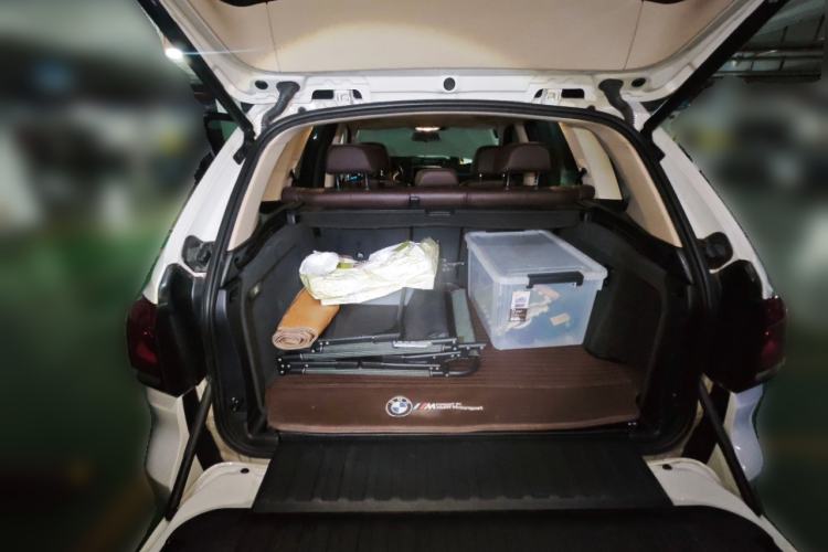 Used BMW X5 2018 xDrive28i Trunk