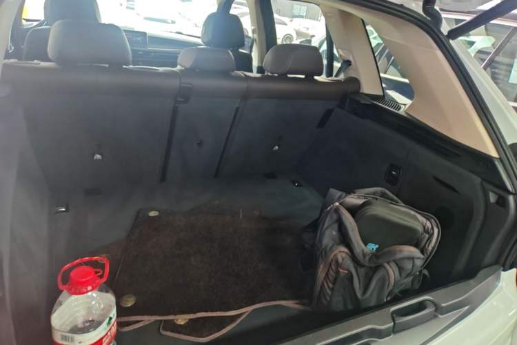 Used BMW X5 2018 xDrive35i Elegant Edition Trunk