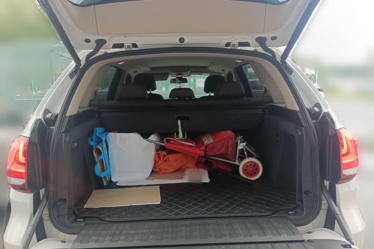 Used BMW X5 2018 xDrive28i Trunk