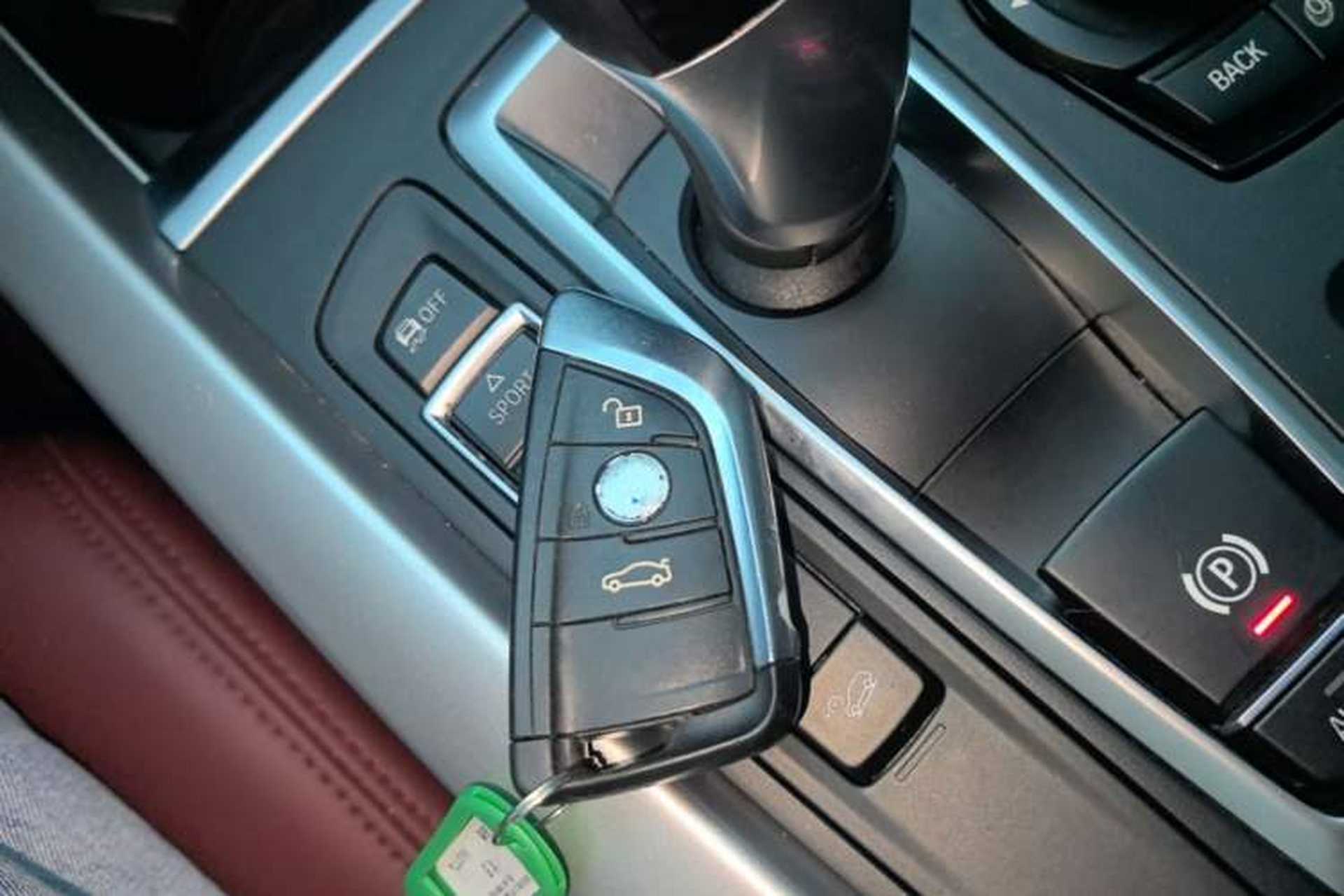 Used BMW X5 2018 xDrive35i Base Model Middle East Vehicle Key