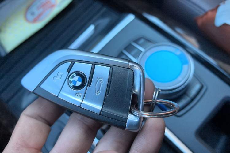 Used BMW X5 2018 xDrive28i Vehicle Key