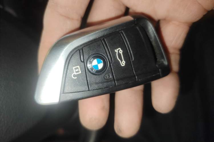 Used BMW X5 2018 xDrive35i Standard Model Small Screen Fabric Middle East Vehicle Key