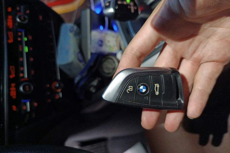 Used BMW X5  Vehicle Key
