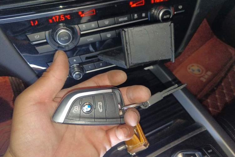 Used BMW X5  Vehicle Key