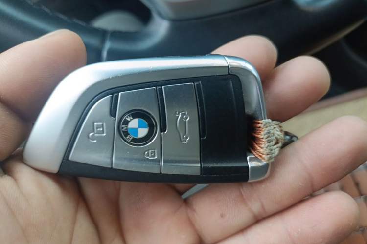 Used BMW X5 2018 xDrive28i Vehicle Key
