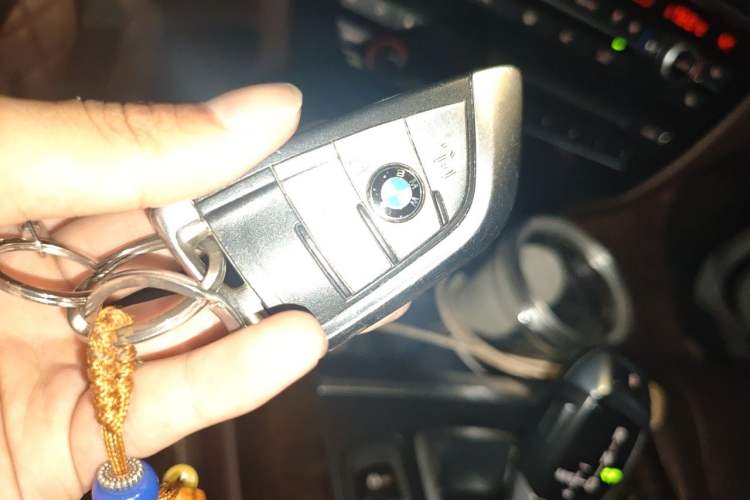 Used BMW X5 2018 xDrive28i Vehicle Key