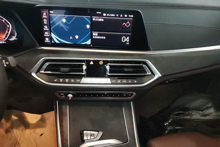 Used BMW X5 2019 xDrive40i M Sport Package Audio And AC Panel