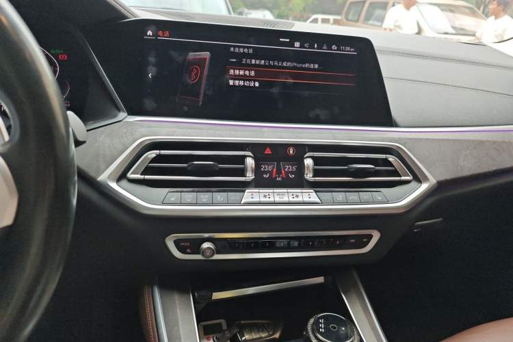 Used BMW X5 2019 xDrive40i Luxury Model with M Sport Package Audio And AC Panel