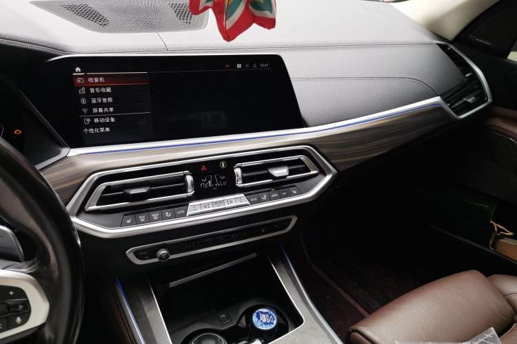 Used BMW X5 2019 xDrive30i M Sport Package Audio And AC Panel