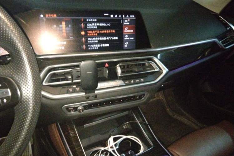 Used BMW X5  Audio And AC Panel