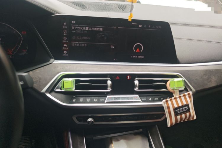 Used BMW X5 2019 xDrive40i Luxury Model with M Sport Package Audio And AC Panel