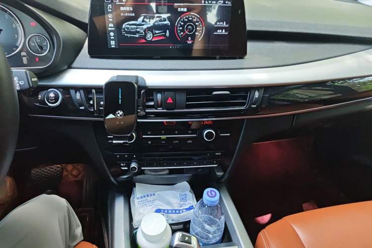 Used BMW X5  Audio And AC Panel