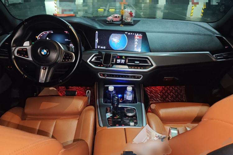 Used BMW X5 2019 xDrive40i Standard 19-inch wheels U.S. specification Center Console