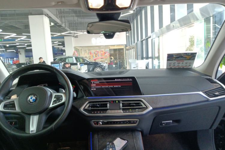 Used BMW X5 2019 xDrive40i M Sport Package Center Console