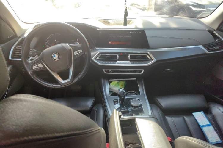 Used BMW X5  Center Console