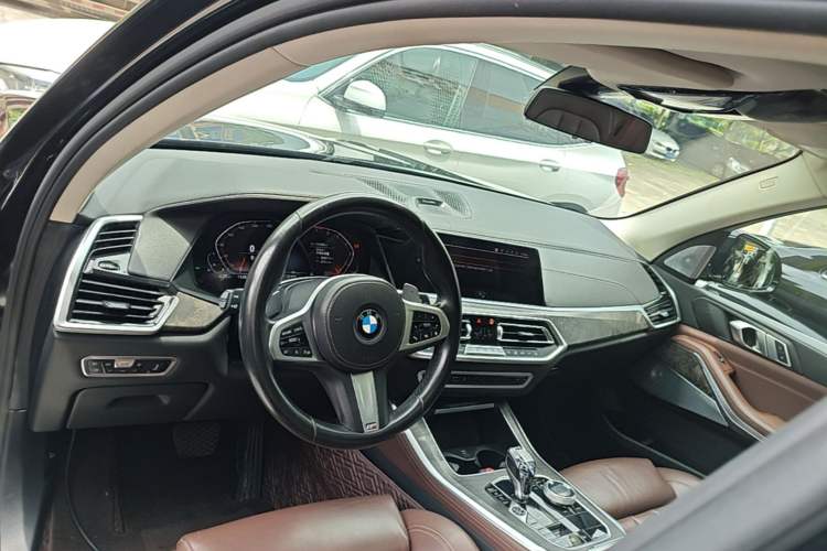 Used BMW X5 2019 xDrive40i M Sport Package Center Console