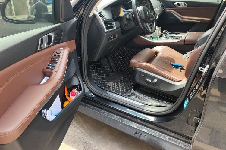 Used BMW X5 2019 xDrive40i M Sport Package Driver Seat