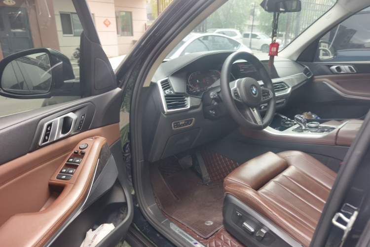 Used BMW X5 2019 xDrive40i M Sport Package Driver Seat