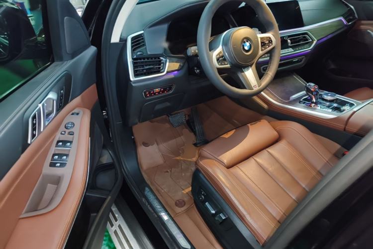 Used BMW X5 2019 xDrive30i M Sport Package Driver Seat