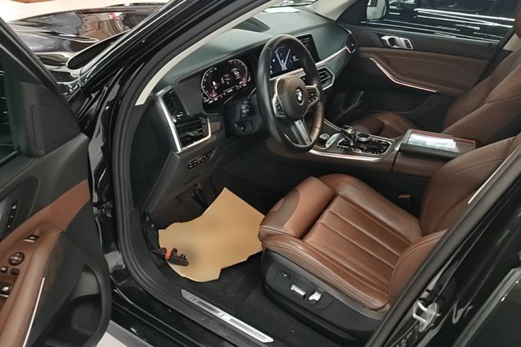 Used BMW X5 2019 xDrive40i M Sport Package Driver Seat