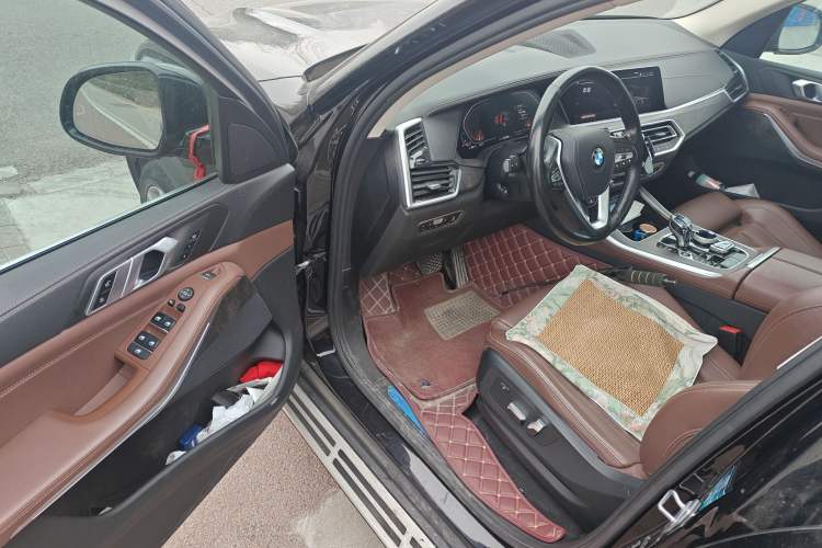 Used BMW X5 2019 xDrive30i X Design Package Driver Seat
