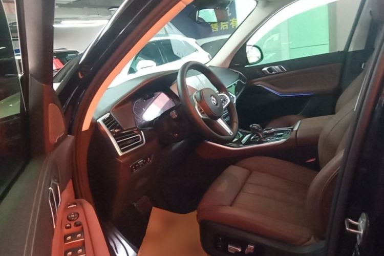 Used BMW X5 2019 xDrive40i Luxury Model with M Sport Package Driver Seat