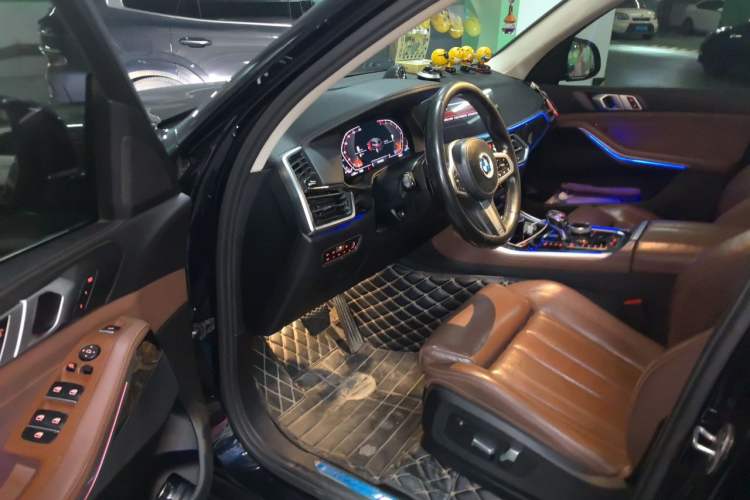 Used BMW X5 2019 xDrive40i M Sport Package Driver Seat