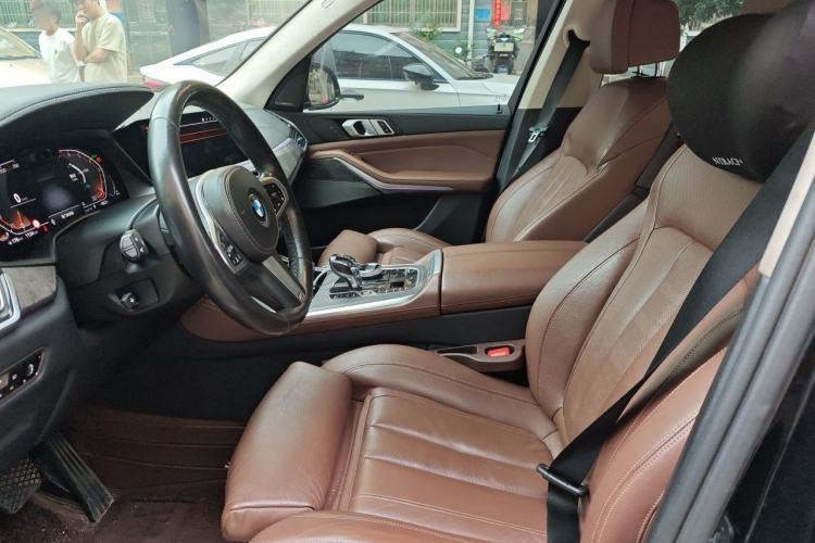 Used BMW X5 2019 xDrive40i Luxury Model with M Sport Package Driver Seat