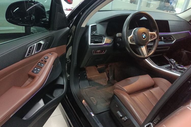 Used BMW X5 2019 xDrive30i M Sport Package Driver Seat