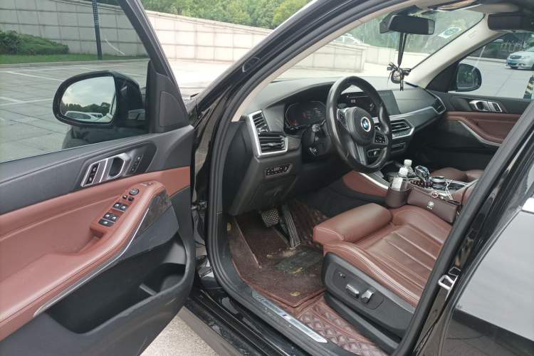 Used BMW X5 2019 xDrive40i M Sport Package Driver Seat