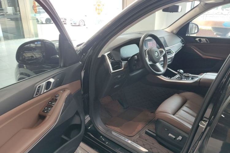 Used BMW X5 2019 xDrive40i M Sport Package Driver Seat