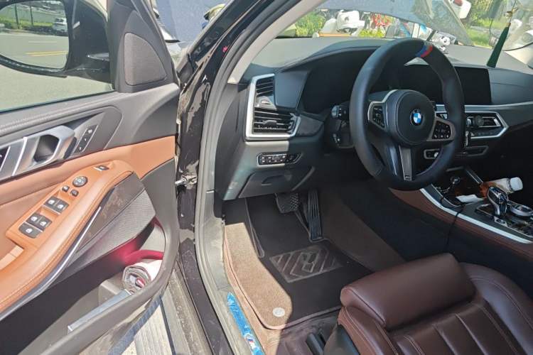 Used BMW X5 2019 xDrive40i M Sport Package Driver Seat