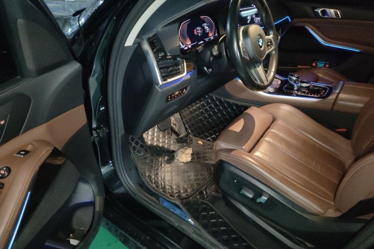 Used BMW X5 2019 xDrive40i M Sport Package Driver Seat