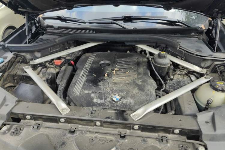 Used BMW X5 2019 xDrive40i M Sport Package Engine Bay