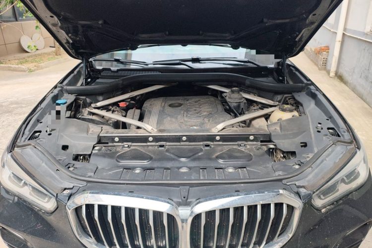 Used BMW X5 2019 xDrive40i M Sport Package Engine Bay