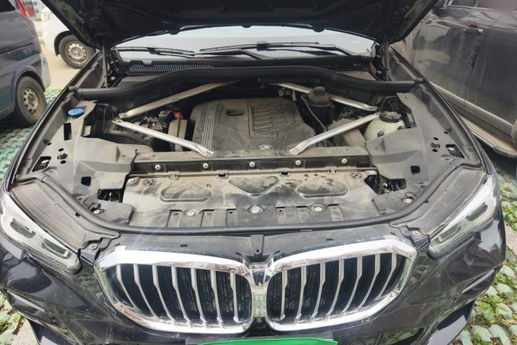 Used BMW X5 2019 xDrive40i M Sport Package Engine Bay