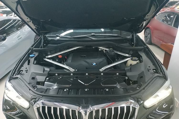 Used BMW X5 2019 xDrive30i M Sport Package Engine Bay